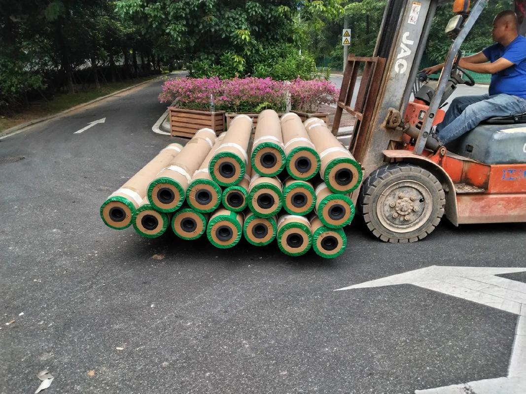 #上熱門(mén)話題 批發(fā)lg地板,安裝塑膠地板.#自